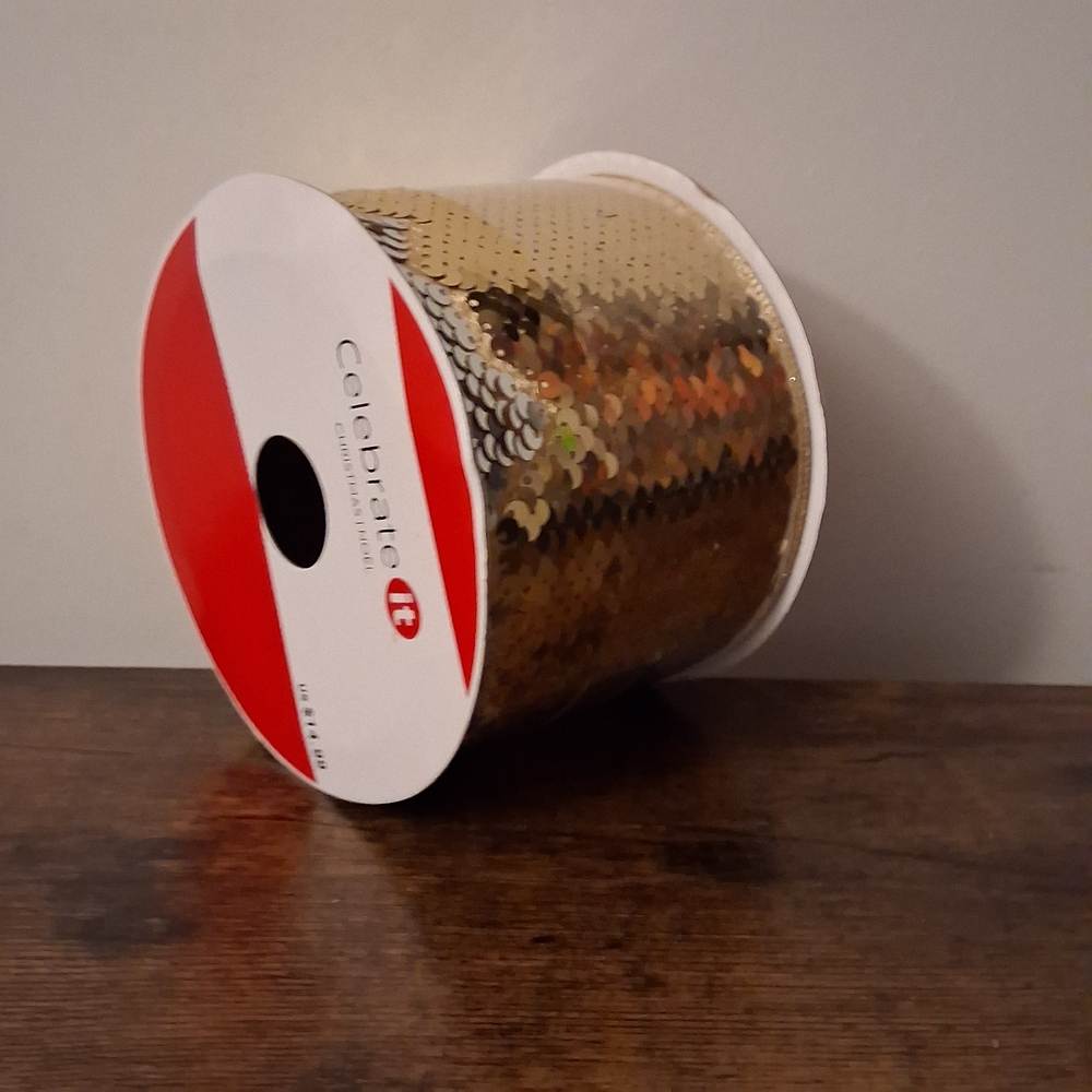 Gold Sequin Ribbon - Picture 5 of 7